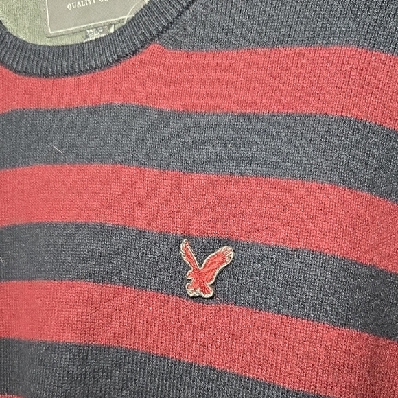 American Eagle Outfitters Men's Crewneck Sweater - Navy and Dark Red Stripes XXL - Picture 3 of 8